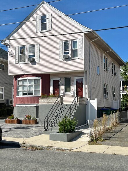 Building Photo - 18 Alexander Ave