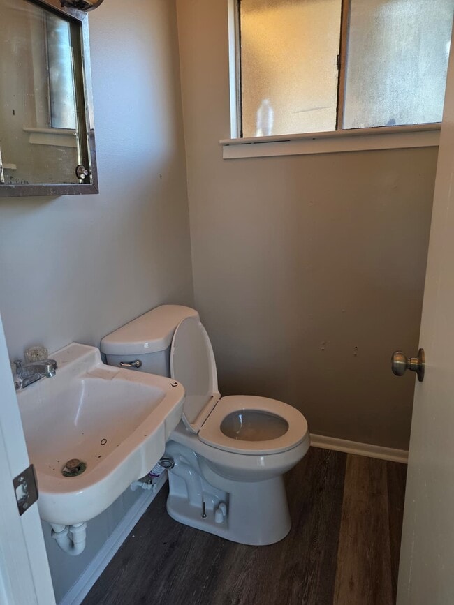 Building Photo - 13101 Dedeaux Rd