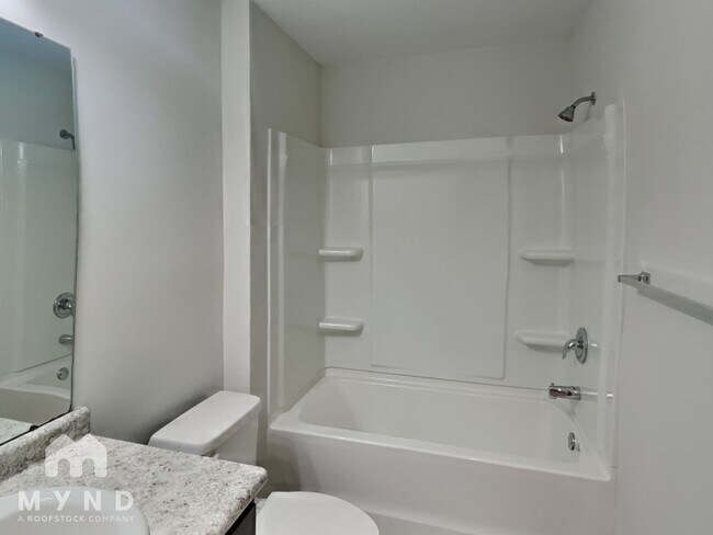 Building Photo - 26 Brown Thrasher Ct