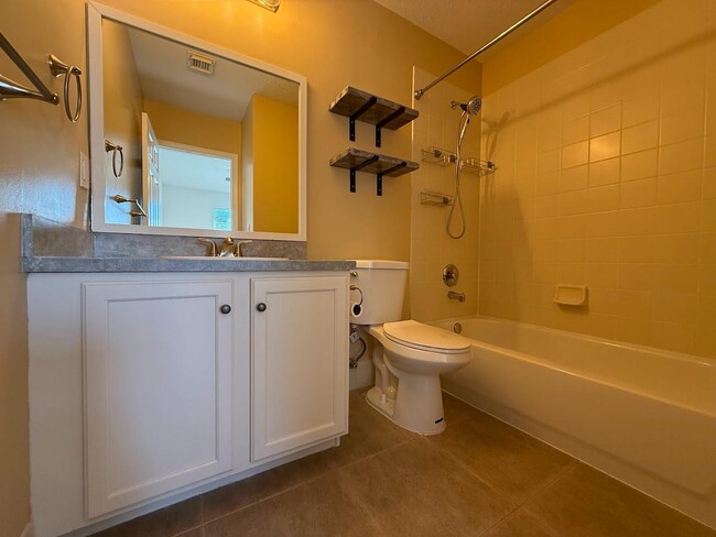 Building Photo - 6204 Sandy Bank Terrace