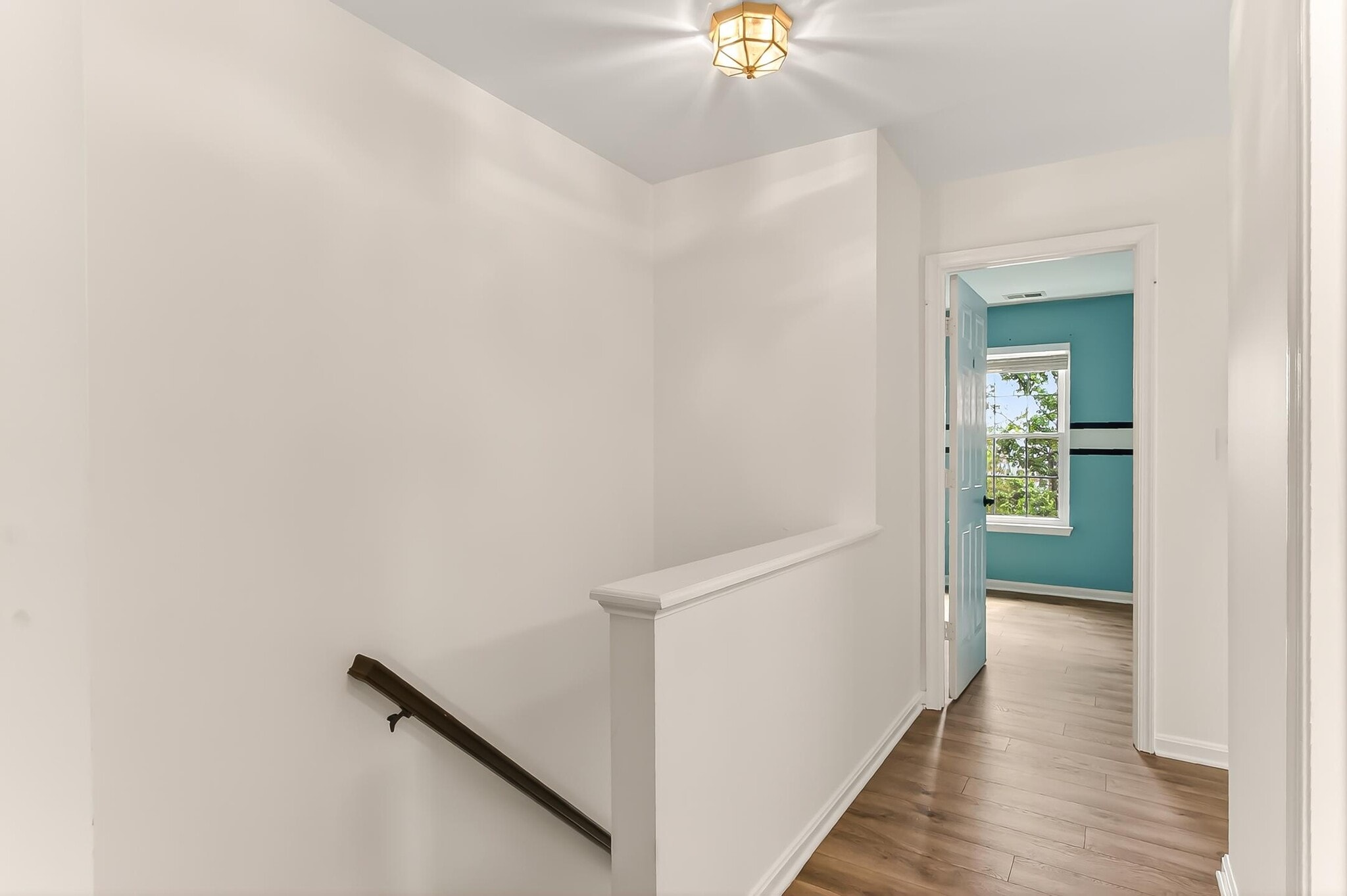 Building Photo - 239 Golden Larch Ter NE