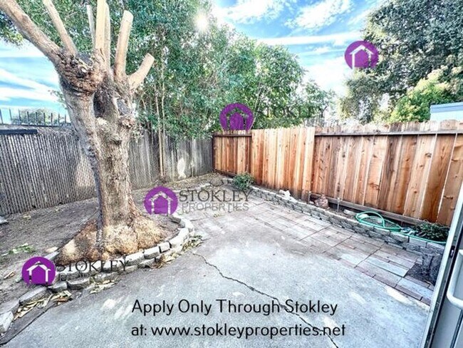 Building Photo - 1354 Tree Garden Pl