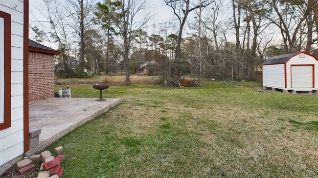 Building Photo - 556 Roanoke Dr