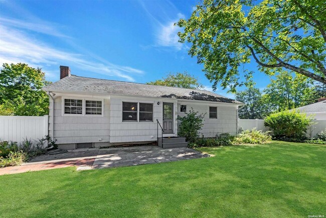 Building Photo - 772 Sylvan Ave