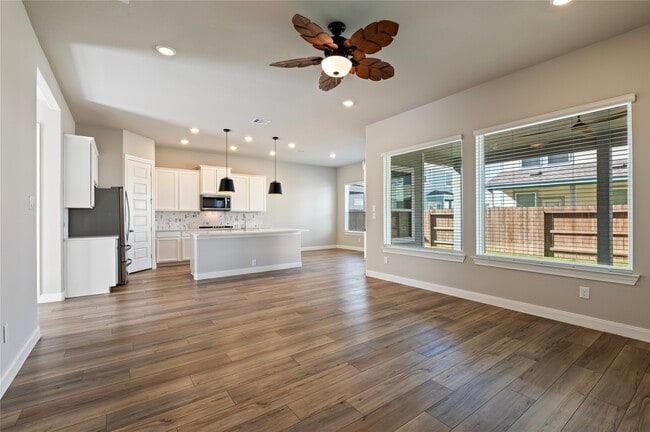 Building Photo - 719 Sandy Bay Ln