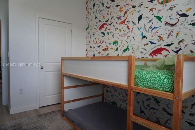 Building Photo - 385 NW 9th St