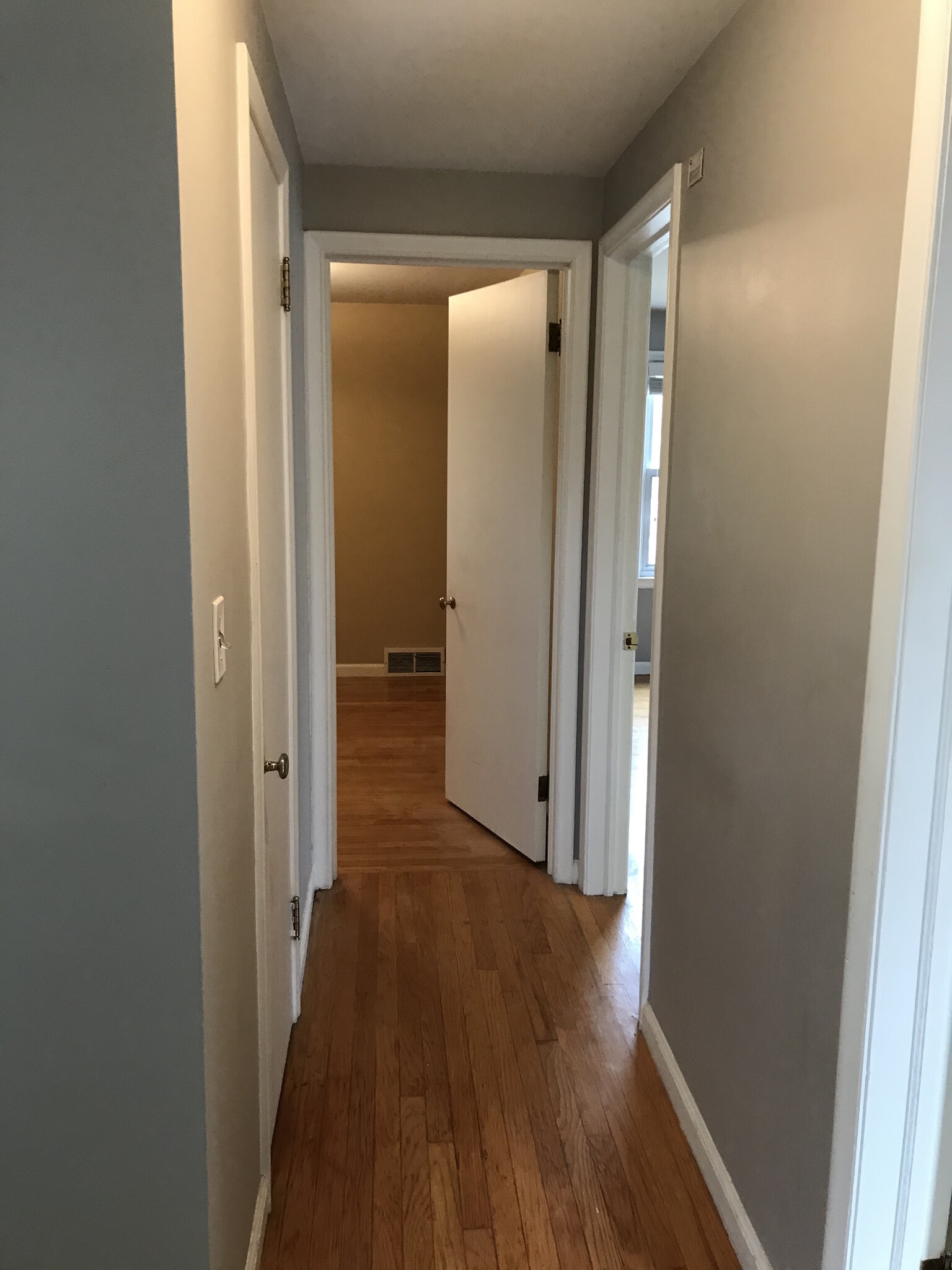 2nd Floor Hallway - 1015 Henrietta St