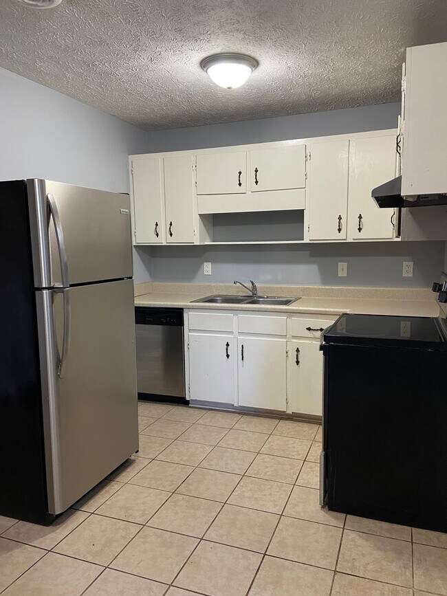 Building Photo - 1629/1631 Beaverdam Rd