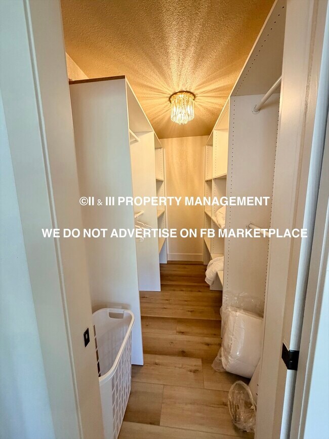 Building Photo - 9730 State Line Rd