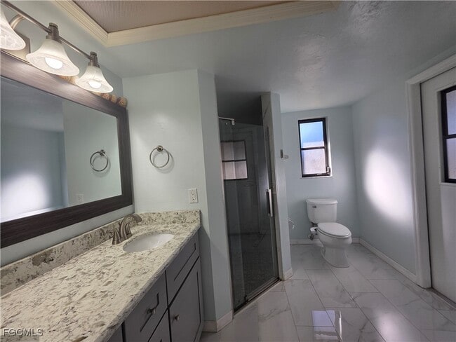 Building Photo - 424 SW 37th Ln