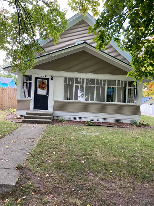 Primary Photo - 222 S 2nd St