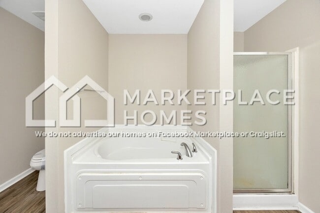 Building Photo - 344 Mertle Dr