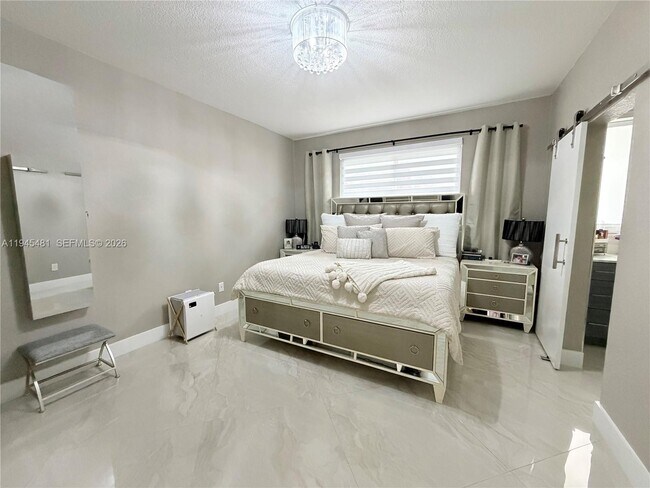 Building Photo - 8737 NW 168th Ln