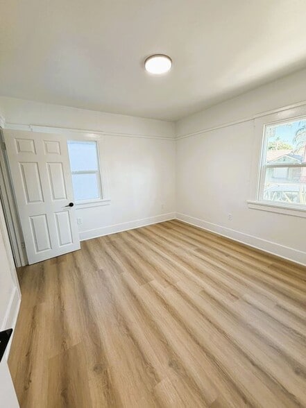 Building Photo - 1175 E Broadway