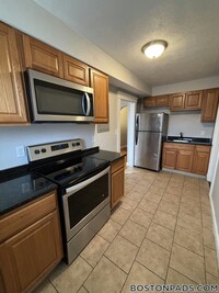 Building Photo - 77 Green St