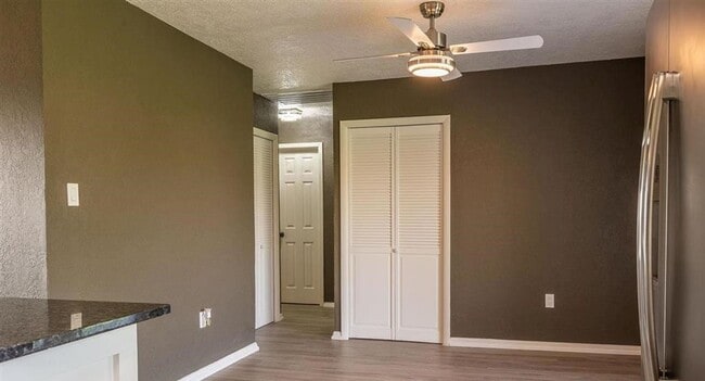 Building Photo - 4724 NW Ridgecrest Dr