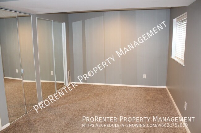 Building Photo - 8130 Deer Run Way