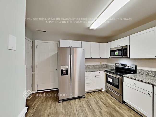 Building Photo - 4601 Falcon Chase Dr SW