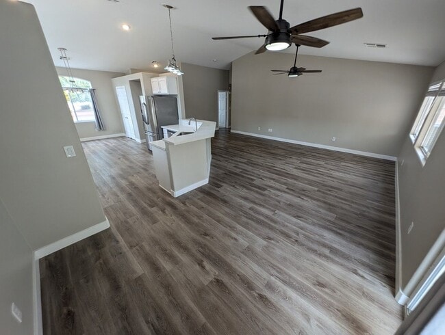 Building Photo - 8040 Villa Rosarito St