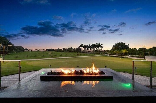Building Photo - 8099 Cassia Dr