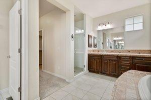Building Photo - 13932 Sierra Star Ct