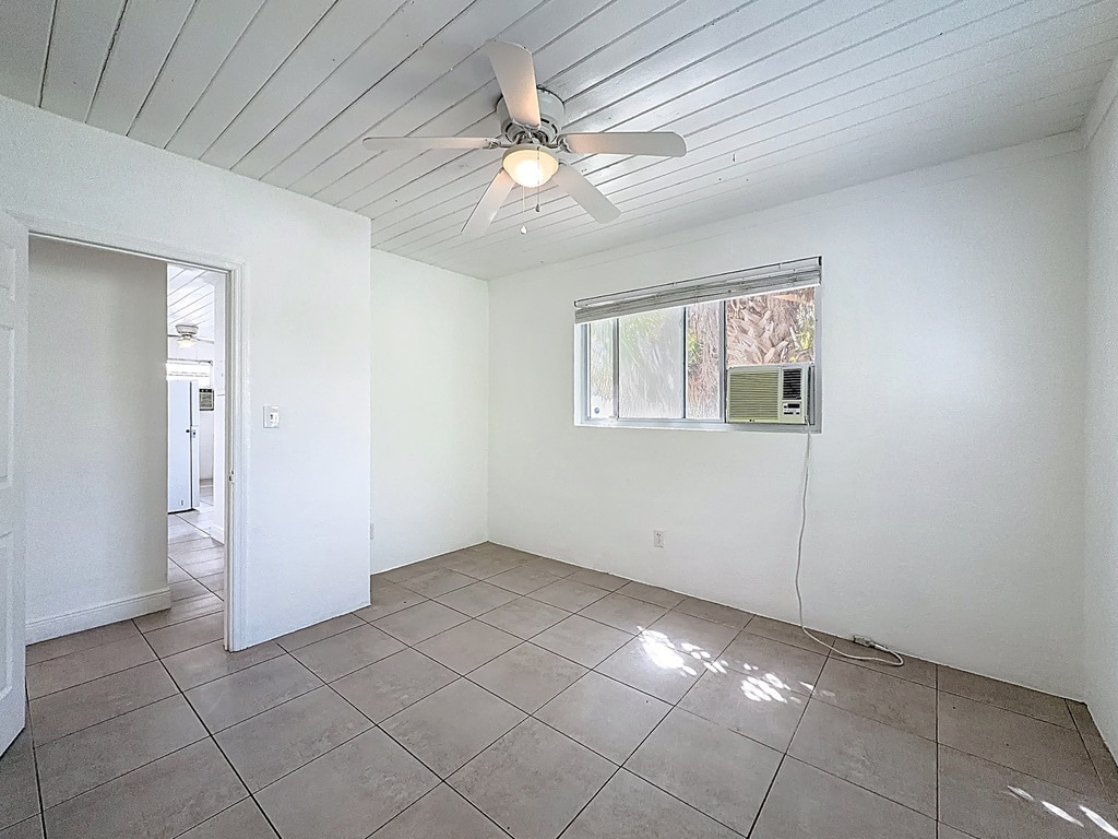 Building Photo - 401 NW 16th Ave