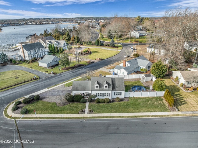 Building Photo - 18 Maiden Ln