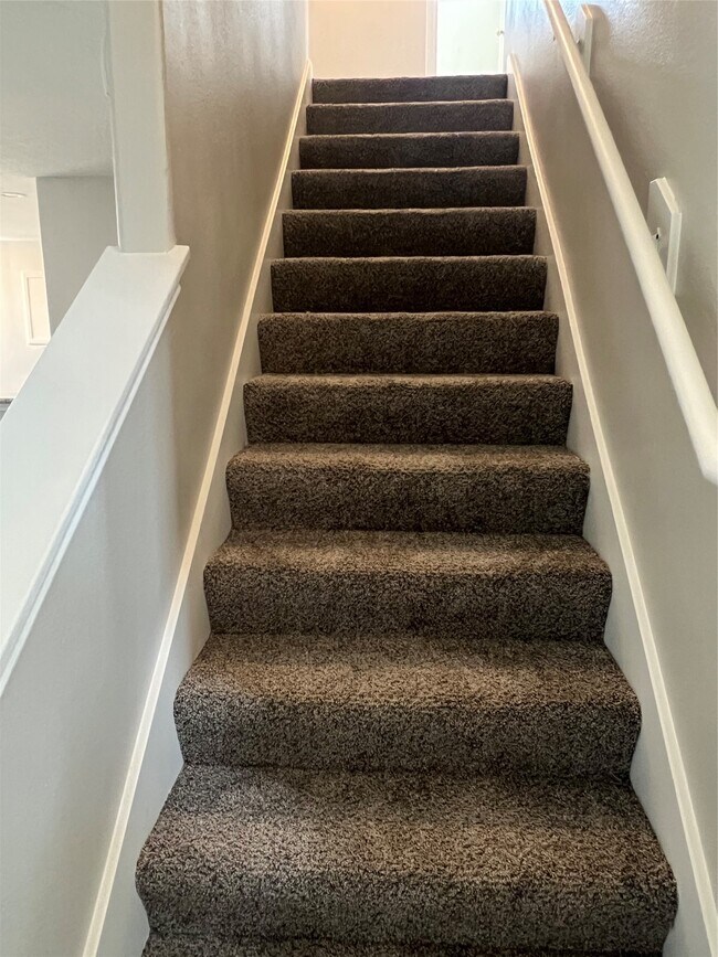 Building Photo - 12035 Duane St