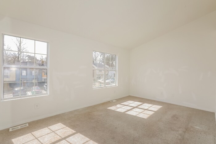 Building Photo - 5707 Wells Cir