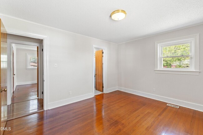 Building Photo - 1114 S 2nd St