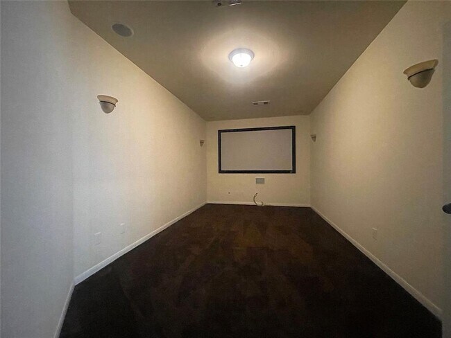 Building Photo - 5366 Blue Mountain Ln