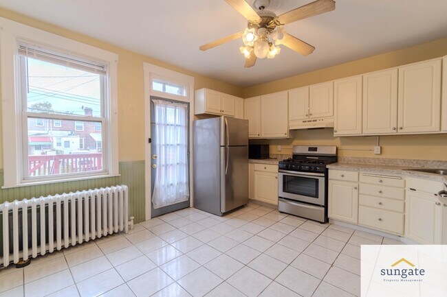 Building Photo - 414 Elrino St