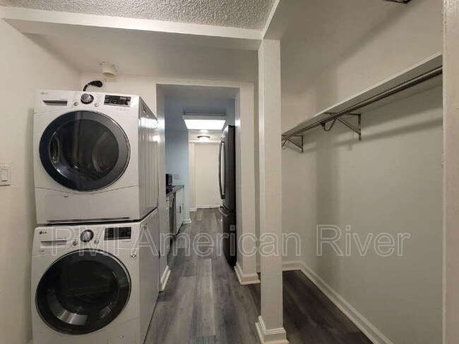 Building Photo - 941 Fulton Ave