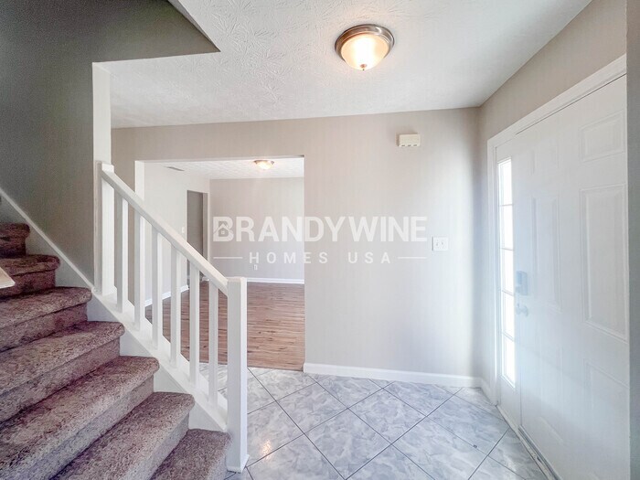 Building Photo - 627 Stonemill Manor