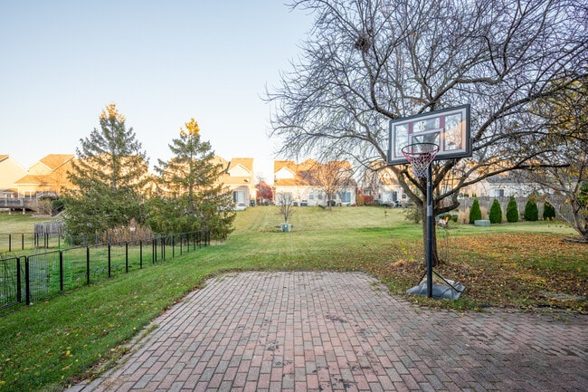 Building Photo - 511 Maggie Ln