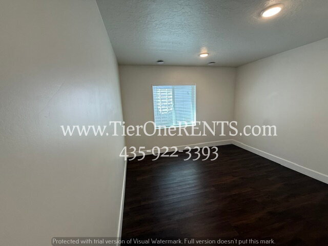 Building Photo - NO DEPOSIT option available for qualified renters with Obligo!