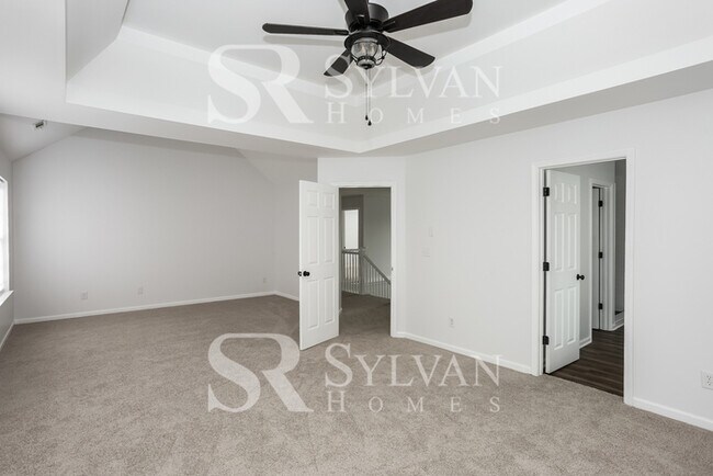 Building Photo - Stately 4 BR, 2.5 BA home