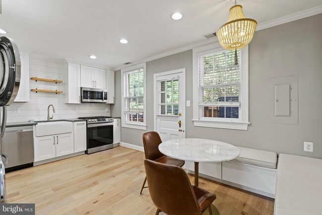 Building Photo - 1300 S Cleveland St