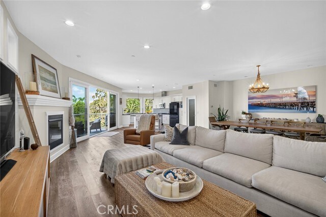 Building Photo - 214 Avenida Montalvo