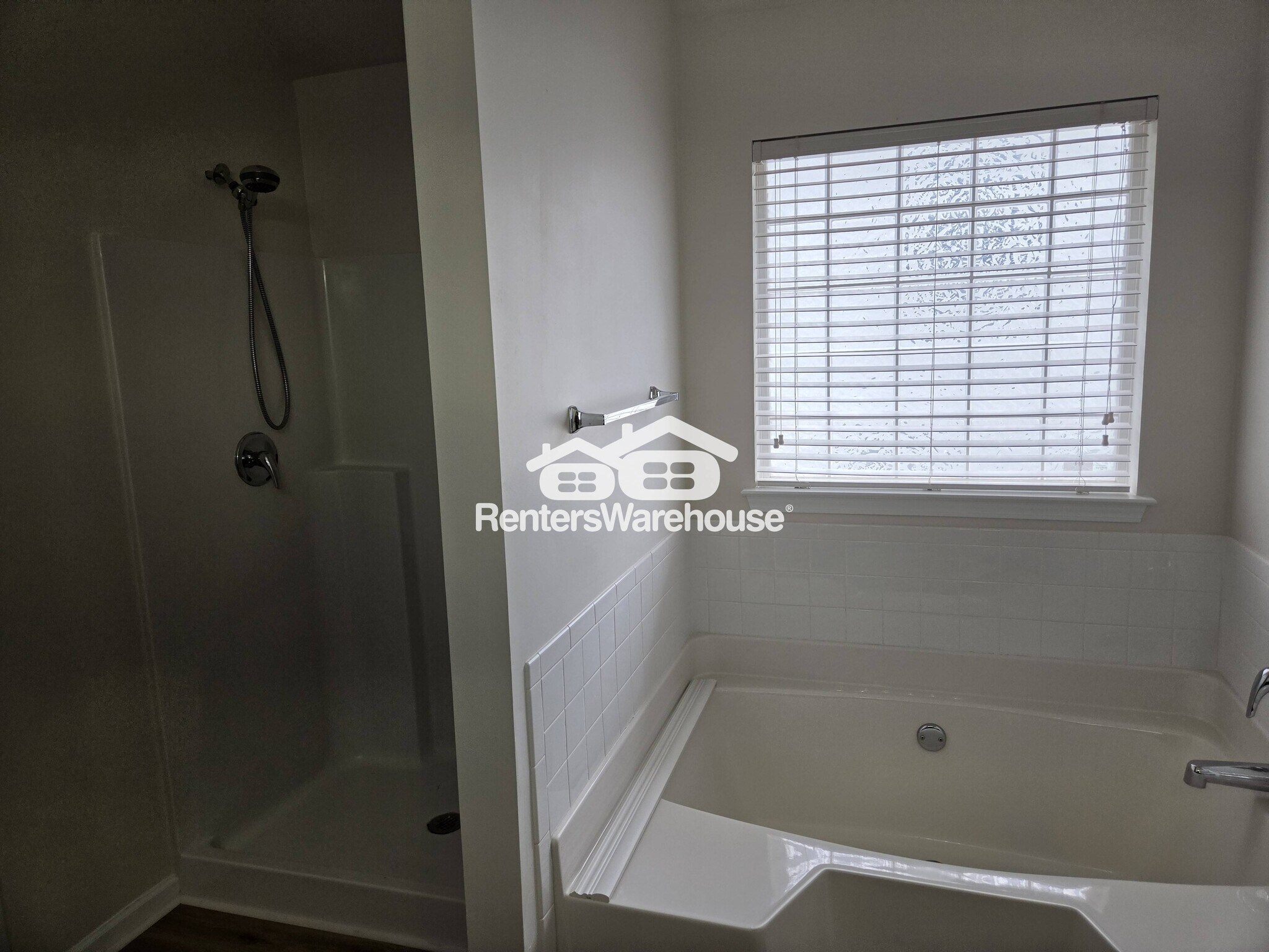 Building Photo - 4410 Ambassador Way