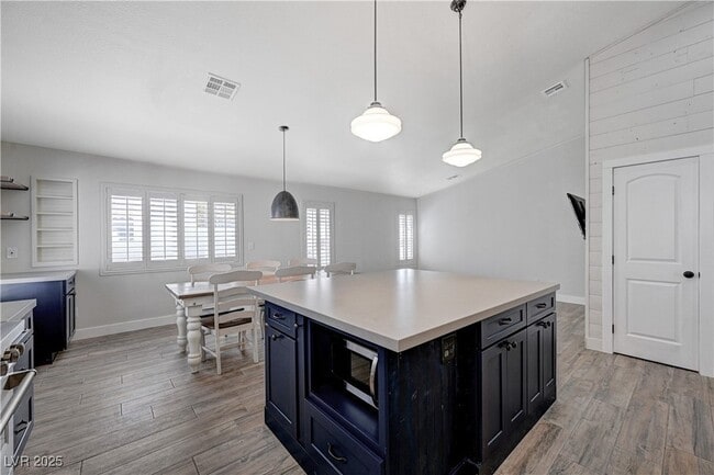 Building Photo - 7735 Top Hat Ave