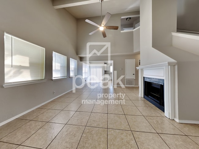 Building Photo - $1899! Beautiful 3Bed/2Bath Home ready for...