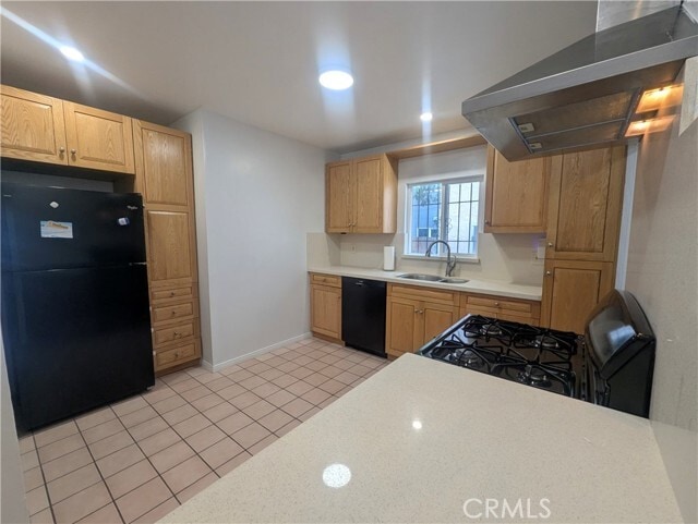 Building Photo - 1447 W 37th Pl