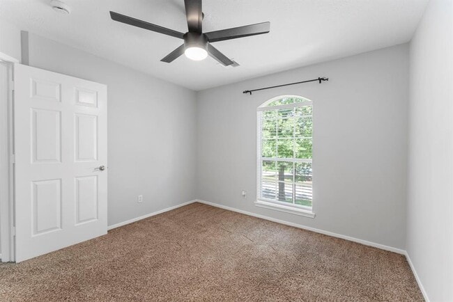 Building Photo - 15 Capshaw Ct