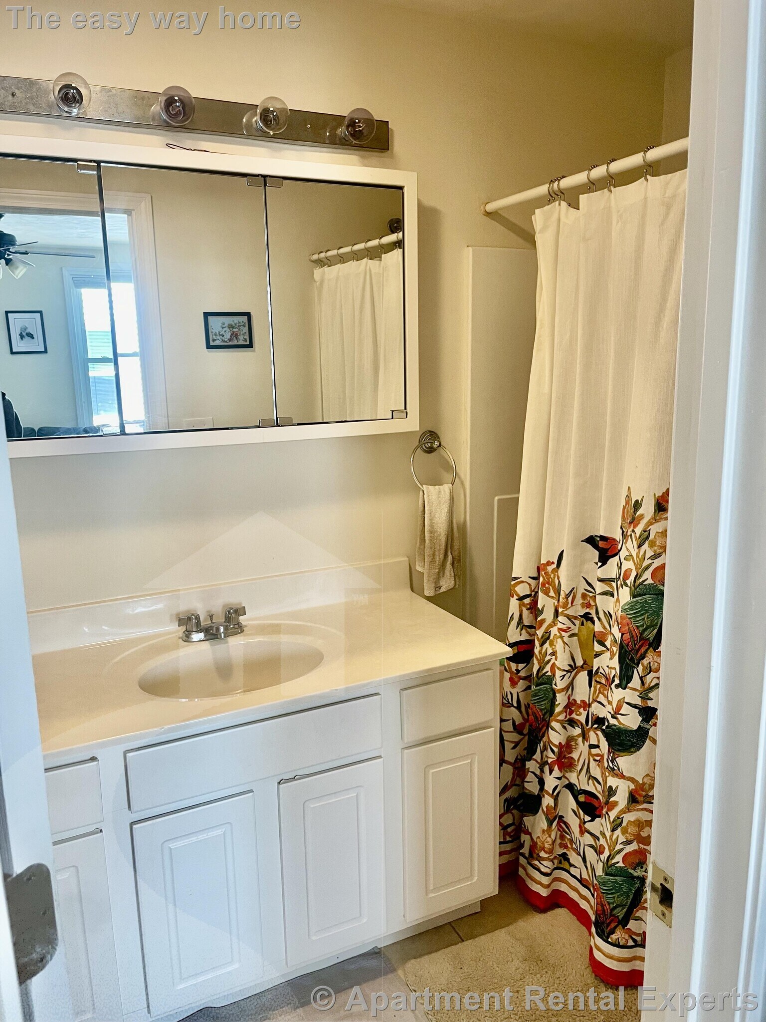 Building Photo - 385 Columbia St