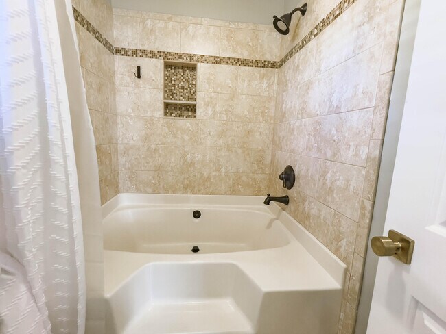 Building Photo - 4196 Hedgerow Ln