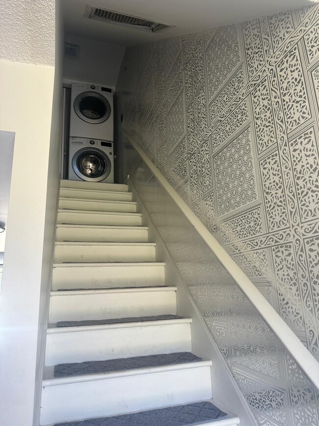 Building Photo - 4557 Luxemburg Ct