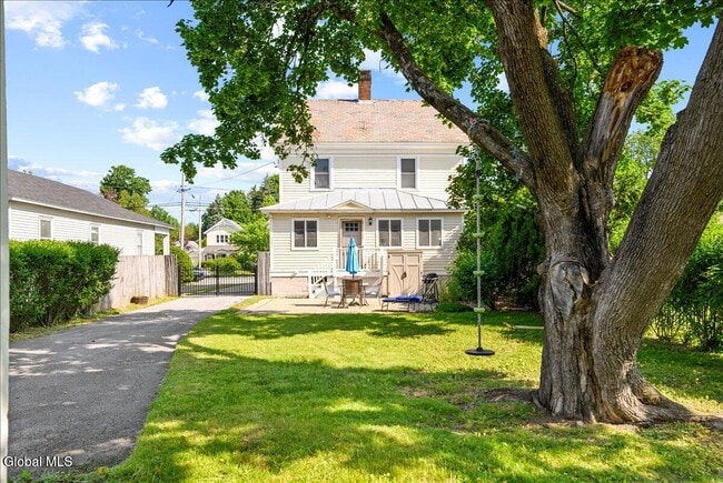 Building Photo - 162 Lake Ave