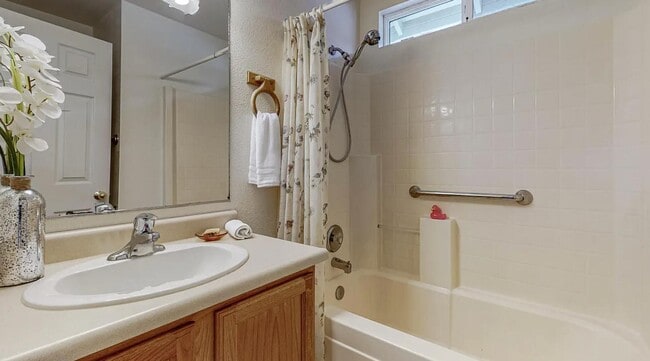 Building Photo - 2093 Tina Ct