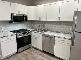 Building Photo - 21 Delaware Ave